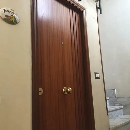 Giulia's Apartment *